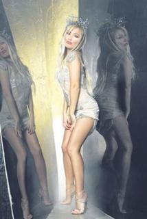 Lerzan Mutlu feet photo 1