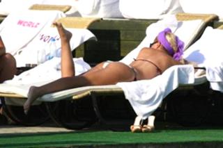 Lerzan Mutlu feet photo 8