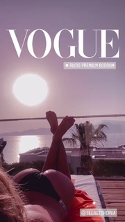 Lesia Nikituk feet photo 4