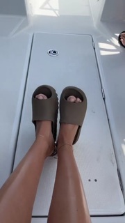 Lesia Nikituk feet photo 16
