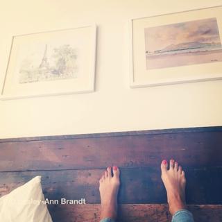 Lesley-Ann Brandt feet photo thumbnail