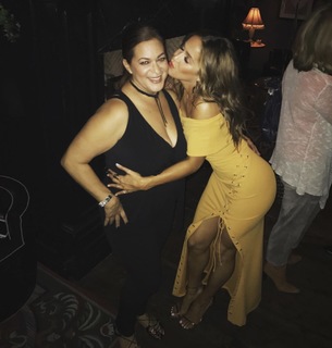 Lesley-Ann Brandt feet photo thumbnail