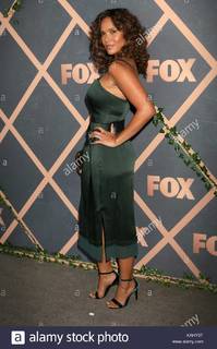 Lesley-Ann Brandt feet photo thumbnail
