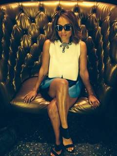 Lesley-Ann Brandt feet photo thumbnail