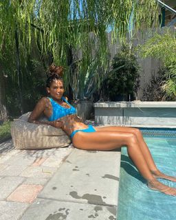 Lesley-Ann Brandt feet photo thumbnail