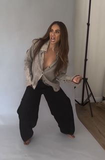 Lesley-Ann Brandt feet photo thumbnail