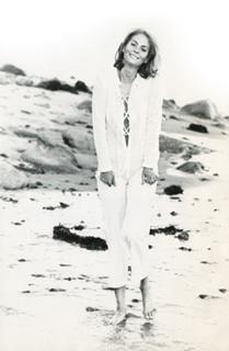 Lesley Ann Warren feet photo 10