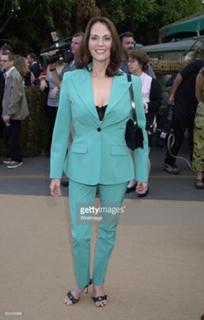 Lesley Ann Warren feet photo 18