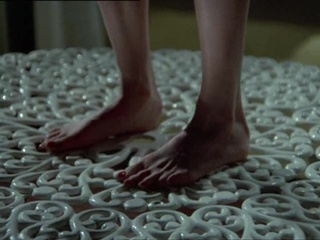 Lesley Ann Warren feet photo 9