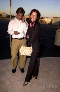 Lesley Ann Warren feet photo 17