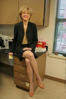 Lesley Stahl feet photo 2
