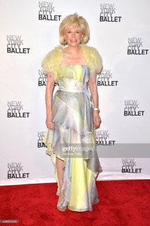 Lesley Stahl feet photo 8