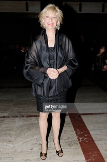 Lesley Stahl feet photo 3
