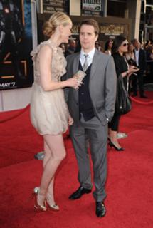 Leslie Bibb feet photo thumbnail