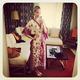 Leslie Bibb feet photo thumbnail