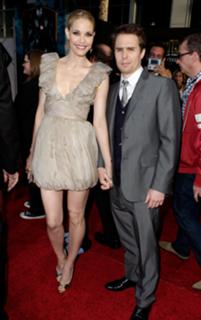 Leslie Bibb feet photo thumbnail