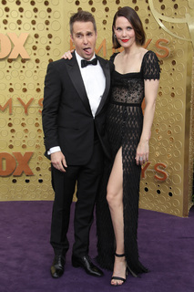Leslie Bibb feet photo thumbnail