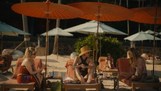 Leslie Bibb feet photo thumbnail