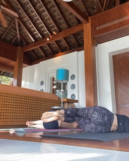 Leslie Bibb feet photo thumbnail