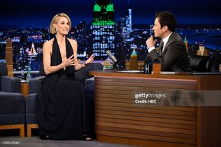 Leslie Bibb feet photo thumbnail