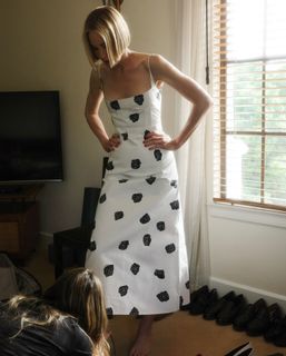 Leslie Bibb feet photo thumbnail
