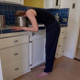 Leslie Bibb feet photo thumbnail