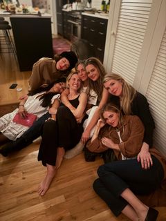 Leslie Bibb feet photo 12