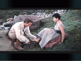 Leslie Caron feet photo 1