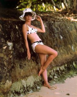 Leslie Caron feet photo 3