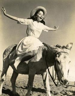 Leslie Caron feet photo 2