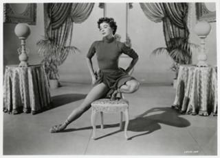 Leslie Caron feet photo 12