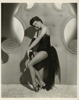 Leslie Caron feet photo 7