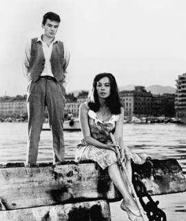 Leslie Caron feet photo 6