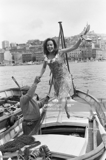 Leslie Caron feet photo 20