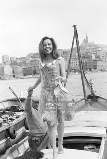 Leslie Caron feet photo 19
