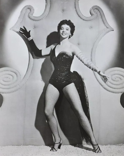 Leslie Caron feet photo 2