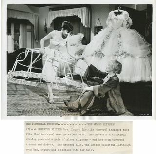 Leslie Caron feet photo 1