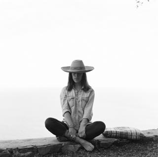 Leslie Feist feet photo 13