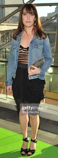 Leslie Feist feet photo 6