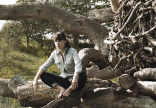 Leslie Feist feet photo 1