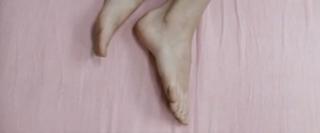 Leslie Feist feet photo 9