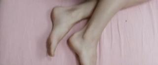 Leslie Feist feet photo 8
