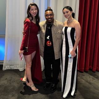 Leslie Fu feet photo thumbnail