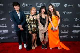 Leslie Fu feet photo thumbnail