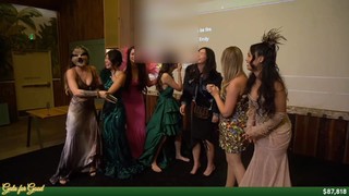 Leslie Fu feet photo thumbnail