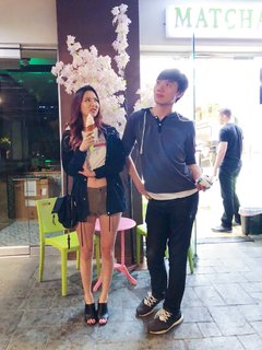 Leslie Fu feet photo thumbnail