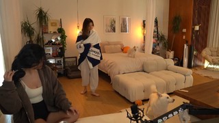 Leslie Fu feet photo thumbnail