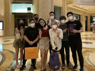 Leslie Fu feet photo thumbnail