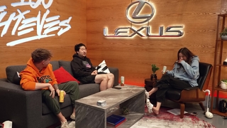 Leslie Fu feet photo thumbnail