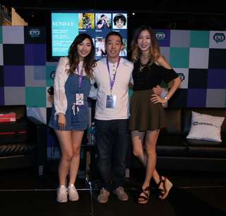 Leslie Fu feet photo thumbnail